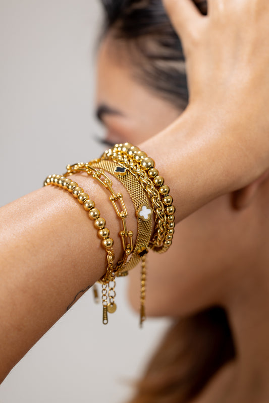 Dazzling Imitations: Elevate Your Look with Affordable Jewelry Glam