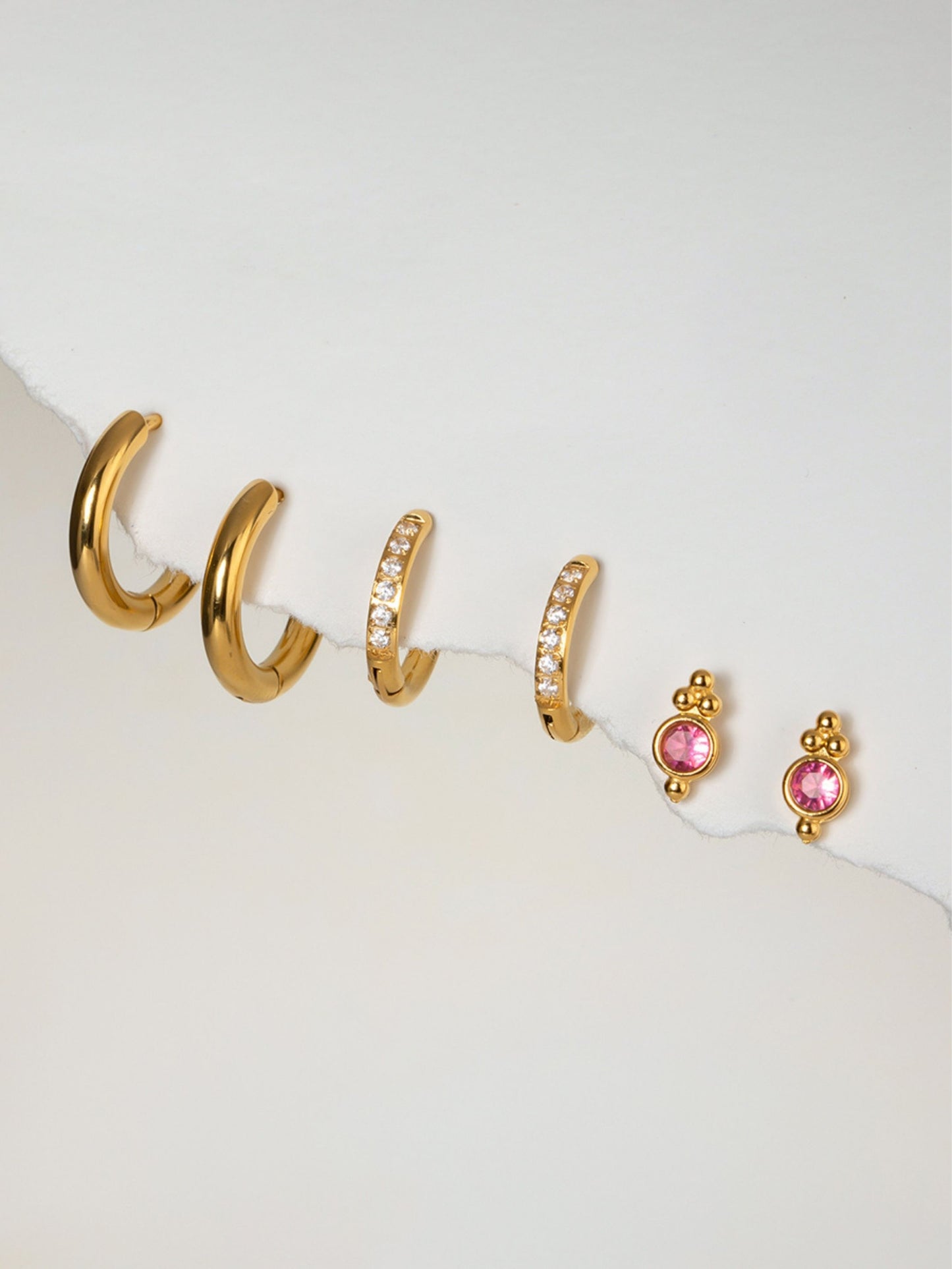 Set of 3 earrings with Bugadi