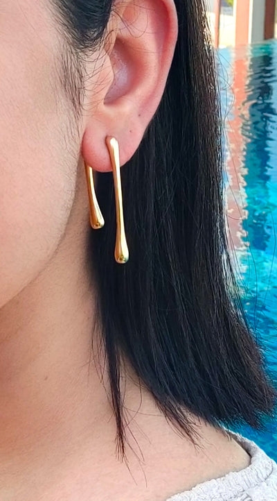 Iconic Drip Gold earrings