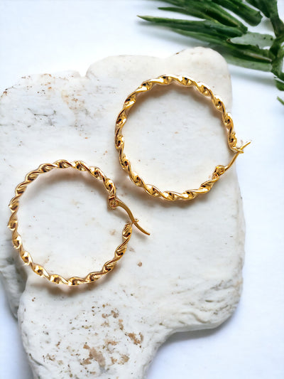 Wavy Hoops