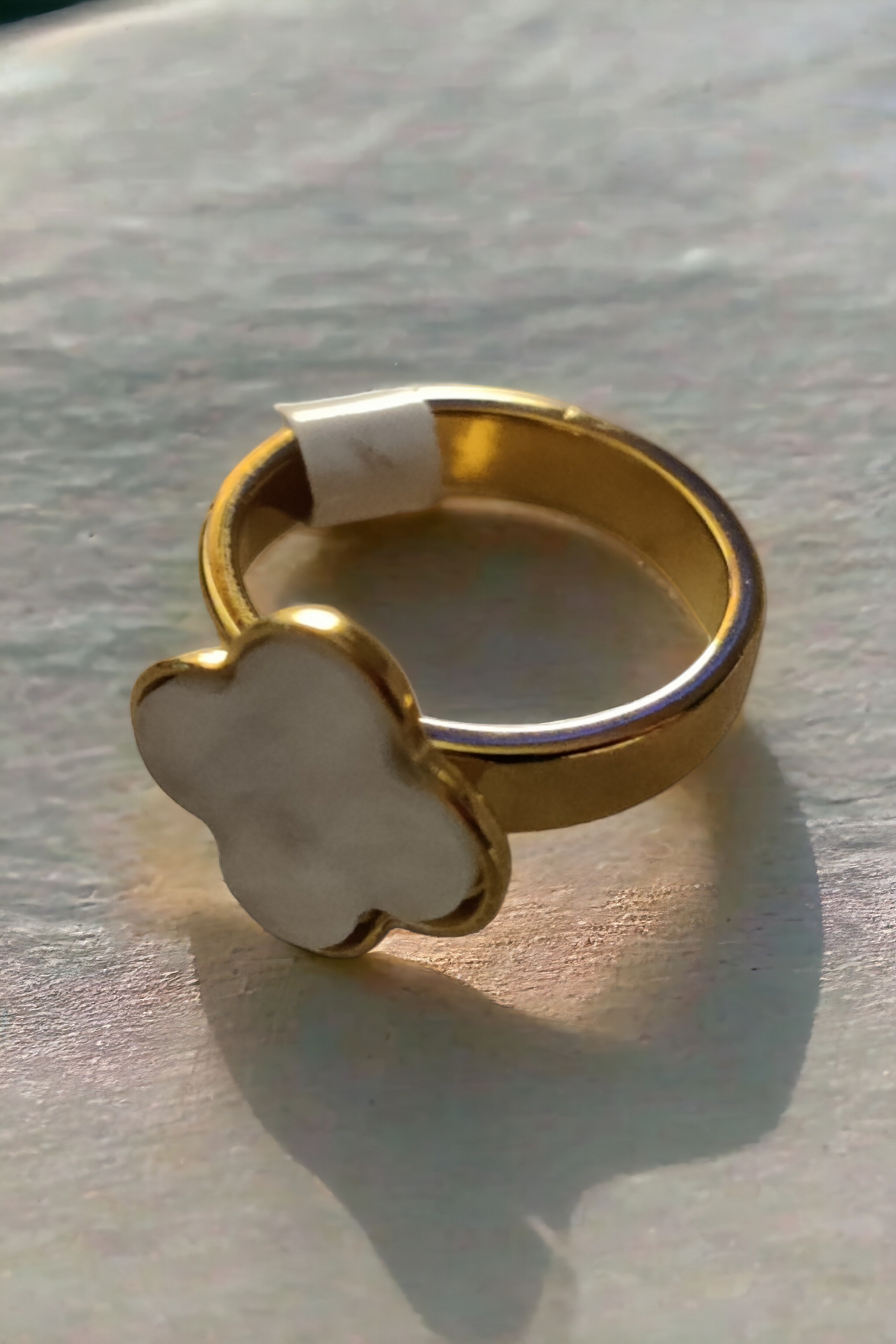 Clover Ring