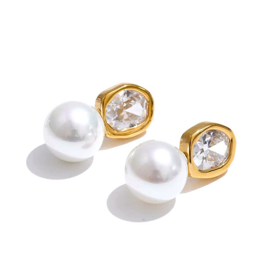 Pearl Lumière Stud Earrings