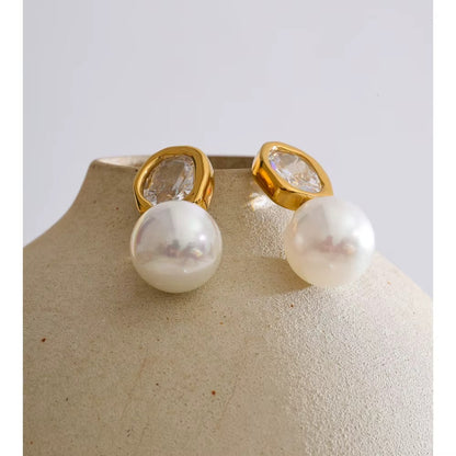 Pearl Lumière Stud Earrings